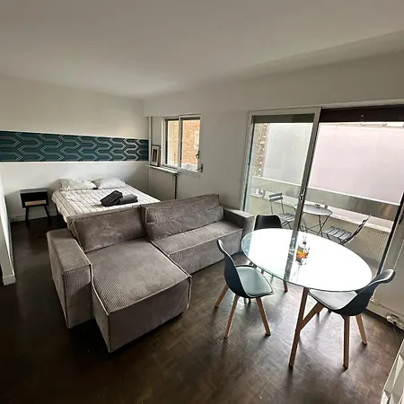 16 Versailles Parigi